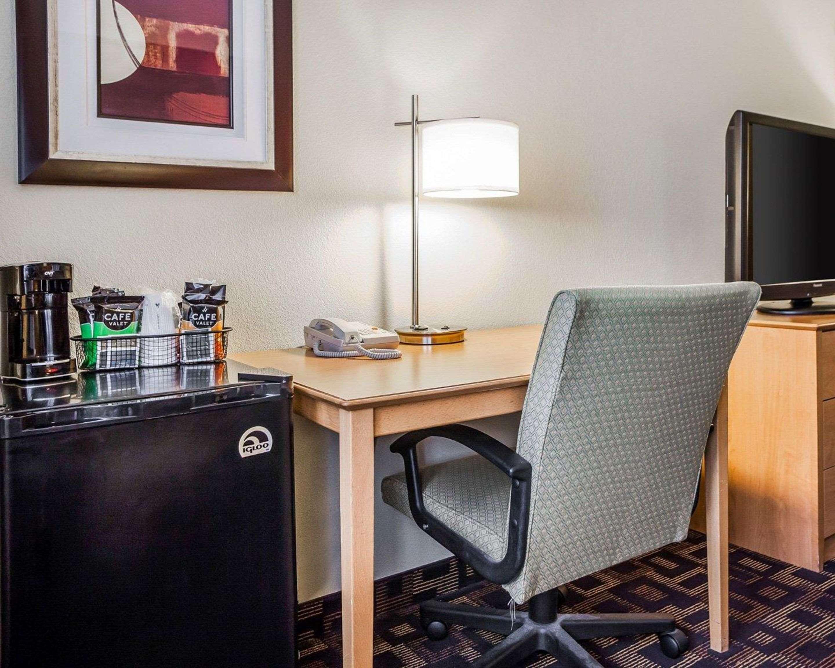 Quality Inn & Suites Des Moines Airport Exterior foto