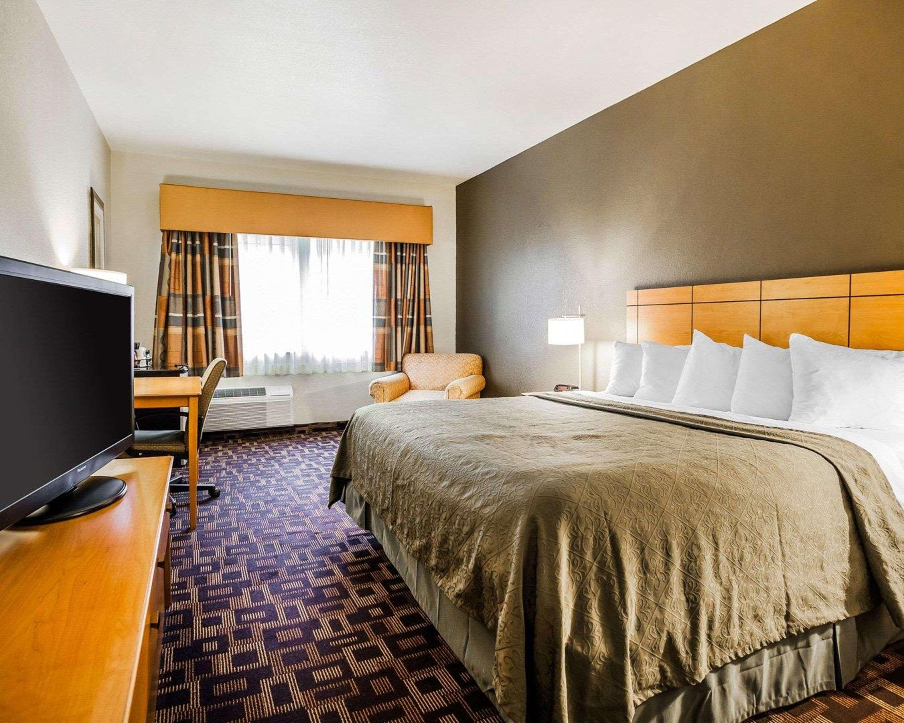Quality Inn & Suites Des Moines Airport Exterior foto